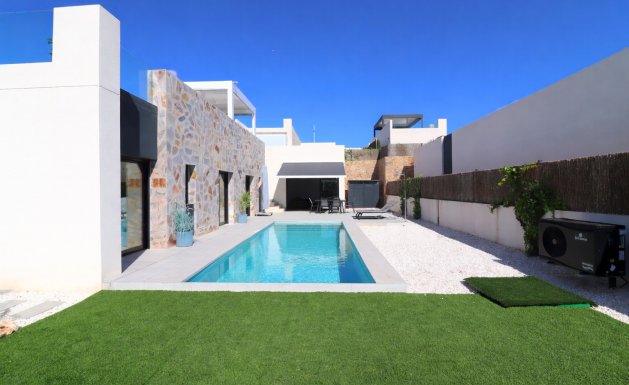 Resale - Detached villa - Algorfa - La Finca Golf Resort
