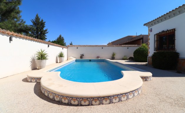 Resale - Detached villa - Formentera del Segura - Fincas de La Vega