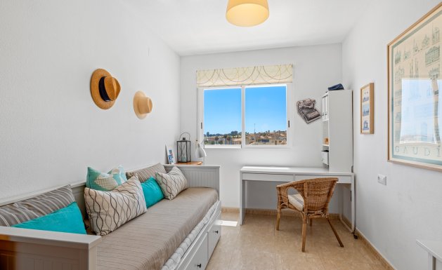 Resale - Apartment - Cabo Roig