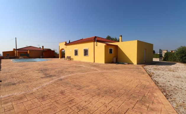 Resale - Country property  - Albatera - Albatera - Country