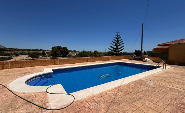 Resale - Country property  - Albatera - Albatera - Country