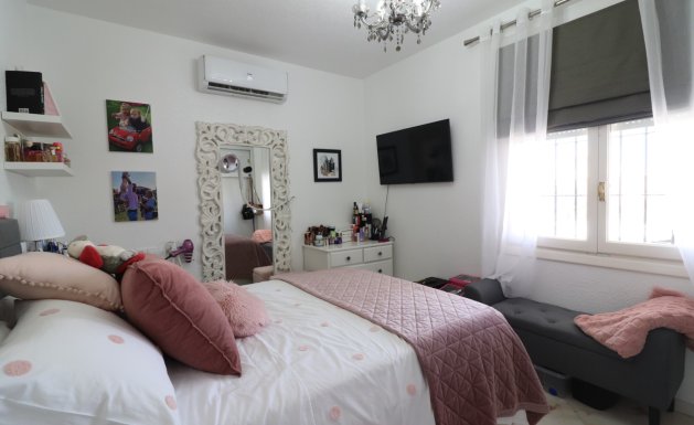 Resale - Detached villa - Orihuela Costa - Villamartin