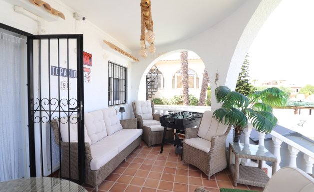 Resale - Detached villa - Orihuela Costa - Villamartin