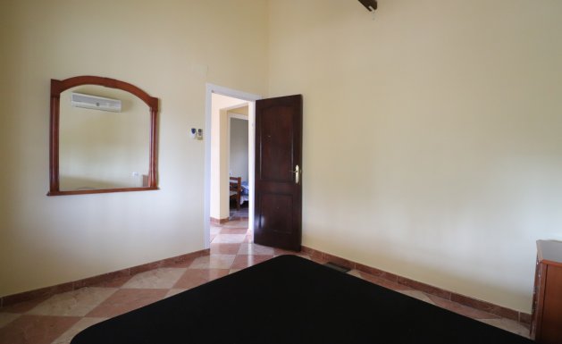 Resale - Country property  - Almoradí - Heredades - Country