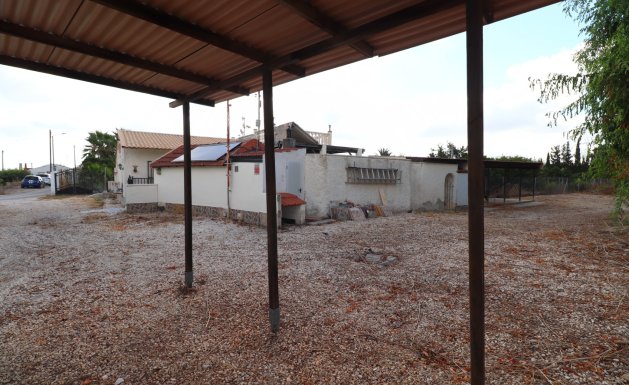 Resale - Country property  - Almoradí - Heredades - Country