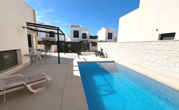 Resale - Semi Detached - Ciudad Quesada - Pueblo Bravo
