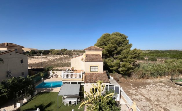 Herverkoop - Detached villa - Algorfa - Montebello