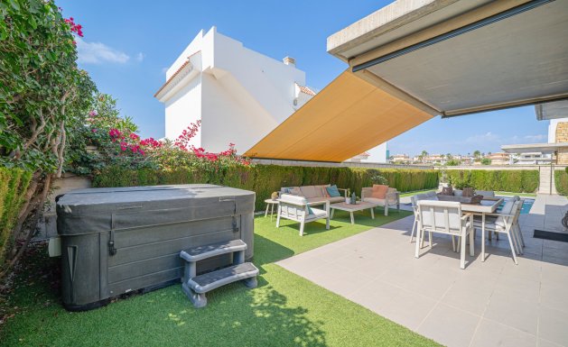 Reventa - Villa - Ciudad Quesada - Lo pepin