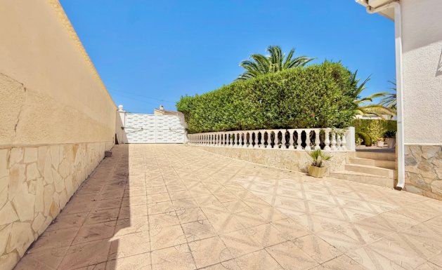 Reventa - Villa - Ciudad Quesada - Centro de la Ciudad Quesada