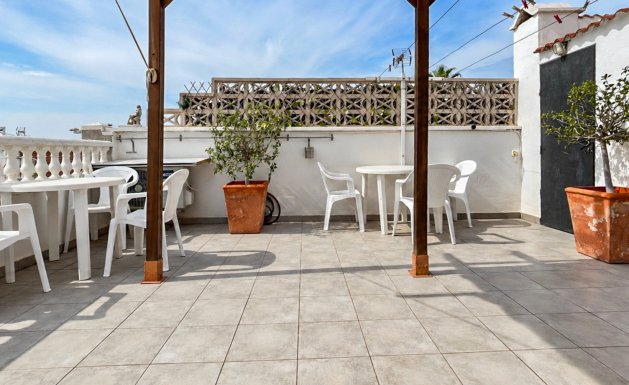 Resale - Chalet - Torrevieja - La Siesta - El Salado -  Torreta