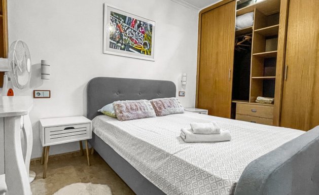 Resale - Chalet - Torrevieja - La Siesta - El Salado -  Torreta