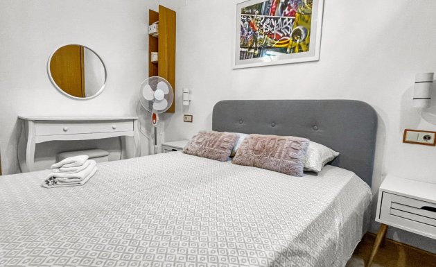 Resale - Chalet - Torrevieja - La Siesta - El Salado -  Torreta