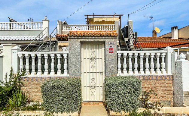 Resale - Chalet - Torrevieja - La Siesta - El Salado -  Torreta