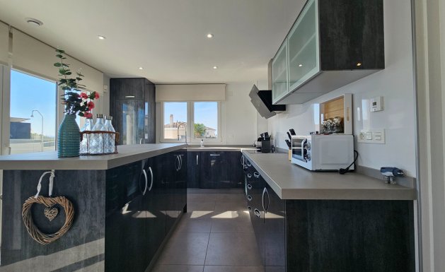 Resale - Villa - La Marina