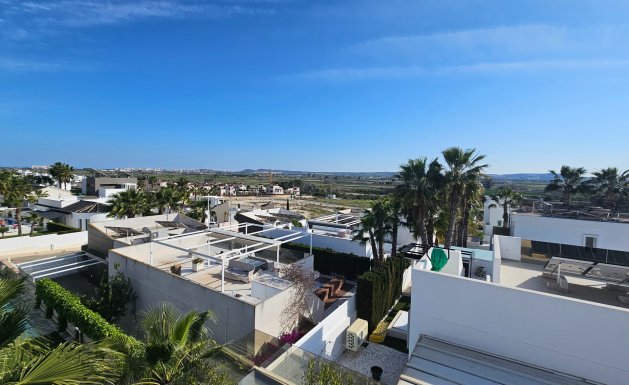 Resale - Villa - La Marina