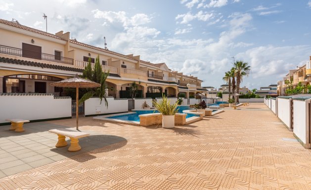 Resale - Semi Detached - Ciudad Quesada - Lo Marabú