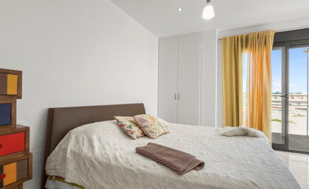 Resale - Apartment - Orihuela Costa - La Zenia