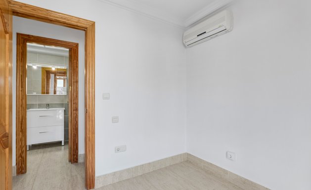 Resale - Apartment - Guardamar del Segura