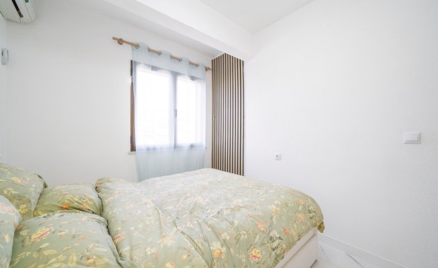 Resale - Apartment - Orihuela Costa - Playa Flamenca