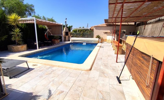 Resale - Detached House / Villa - Crevillente