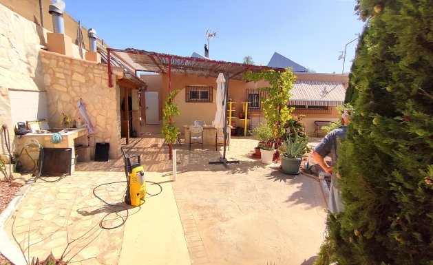 Resale - Detached House / Villa - Crevillente