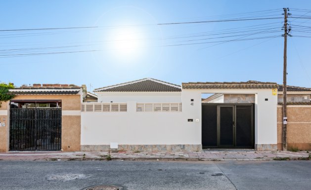 Reventa - Villa - Torrevieja - El chaparral