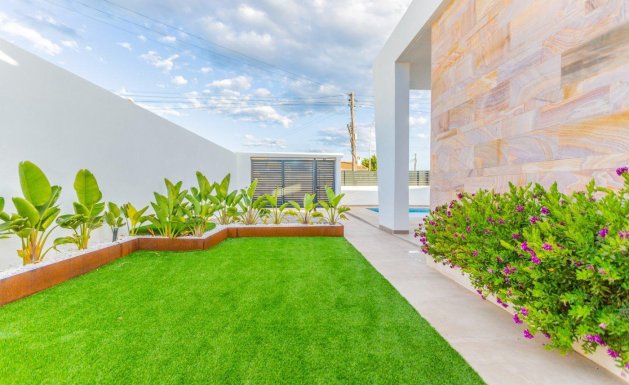 Obra nueva - Villa - Torrevieja - Torreta florida