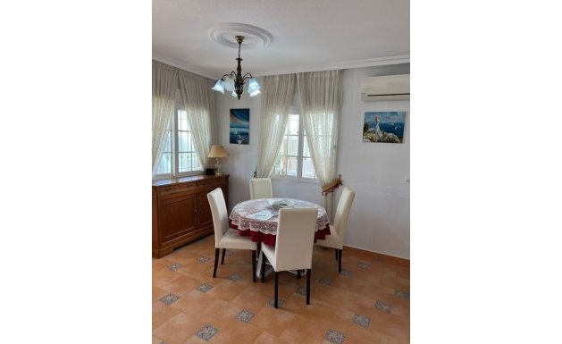 Resale - Villa - Villamartín - Los Dolses