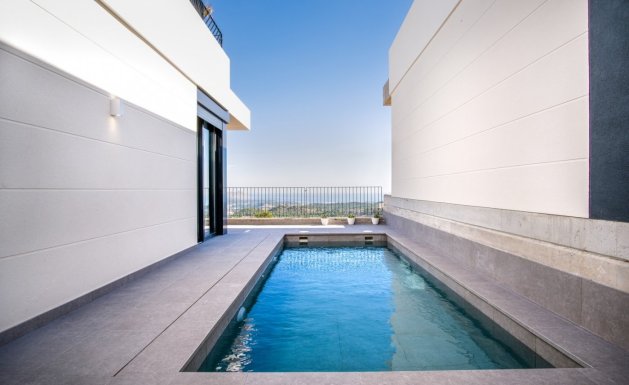 Obra nueva - Villa - Alicante - Urbanizaciones