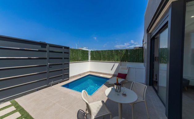 Obra nueva - Villa - San Juan de los Terreros