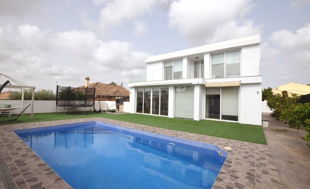 Reventa - Detached House / Villa - San Fulgencio - La Marina