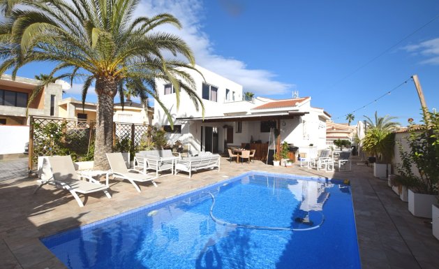 Reventa - Villa - Ciudad Quesada - Central Quesada