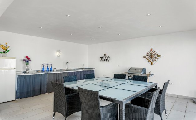 Resale - Detached House / Villa - San Miguel de Salinas