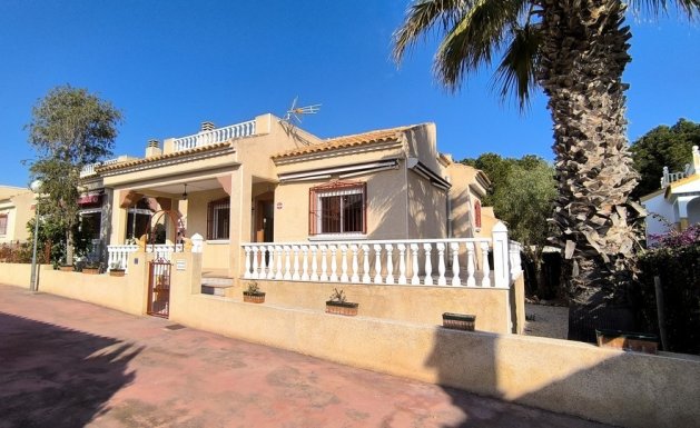 Reventa - Villa - Algorfa - Montemar - Saint Andrews Heights