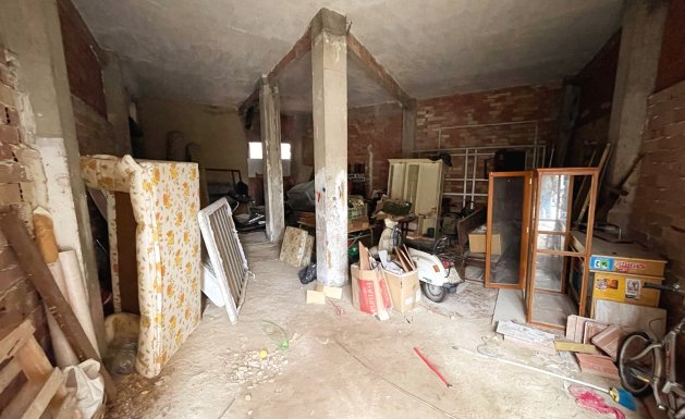 Herverkoop - Commercial space - Formentera del Segura