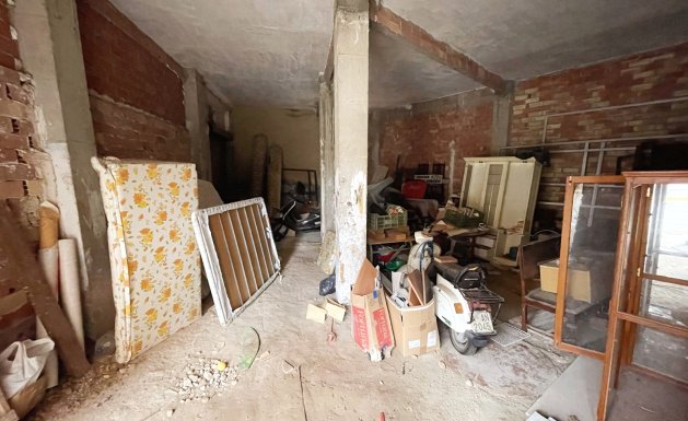 Herverkoop - Commercial space - Formentera del Segura