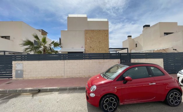Reventa - Semi Detached - Ciudad Quesada - Pueblo Bravo