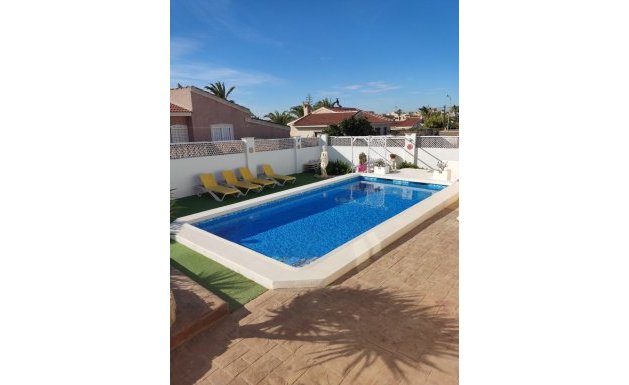 Reventa - Villa - Ciudad Quesada - Central Quesada