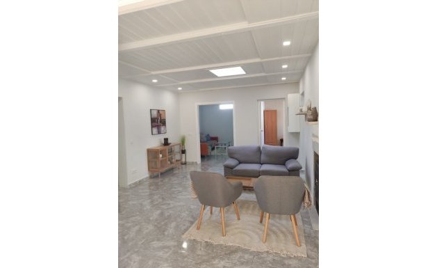 Reventa - Villa - Ciudad Quesada - Central Quesada