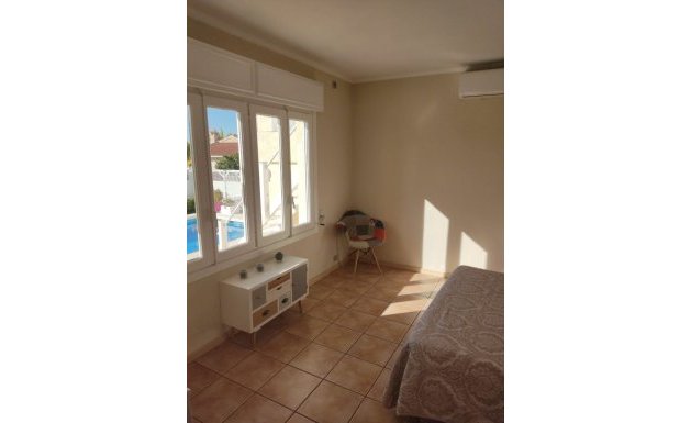 Reventa - Villa - Ciudad Quesada - Central Quesada