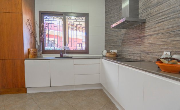 Herverkoop - Detached House / Villa - Lo Crispin
