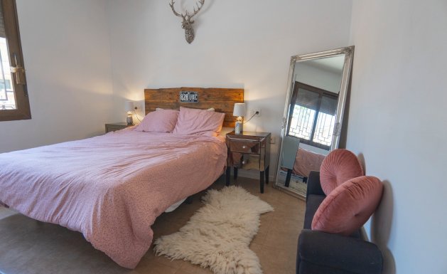 Herverkoop - Detached House / Villa - Lo Crispin