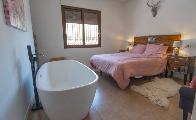 Herverkoop - Detached House / Villa - Lo Crispin