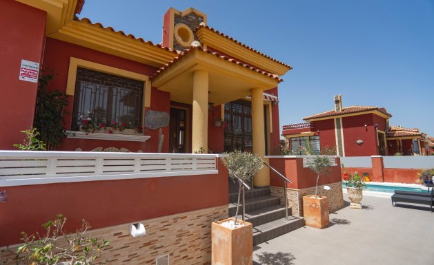 Herverkoop - Detached House / Villa - Lo Crispin