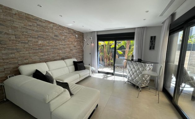 Resale - Detached House / Villa - Benijófar
