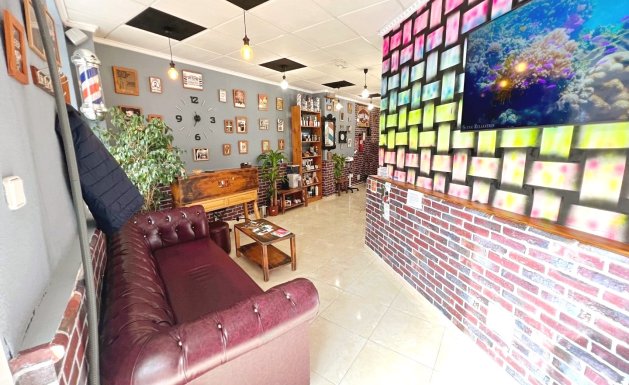 Resale - Commercial space - Guardamar del Segura
