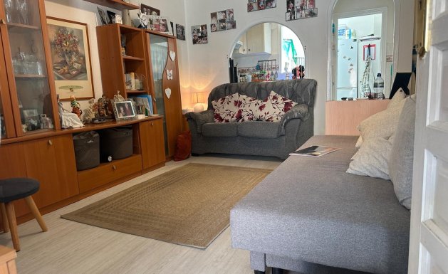 Resale - Chalet - Torrevieja - Urbanización San Luis