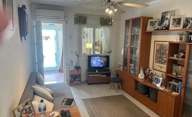 Resale - Chalet - Torrevieja - Urbanización San Luis