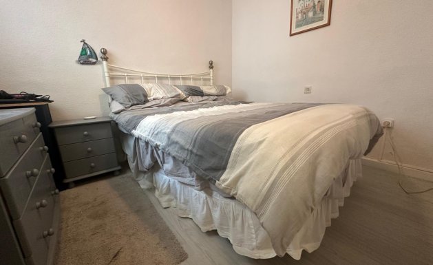 Resale - Chalet - Torrevieja - Urbanización San Luis