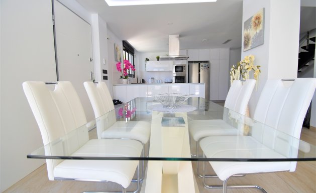 Reventa - Detached House / Villa - Orihuela Costa - Villamartin